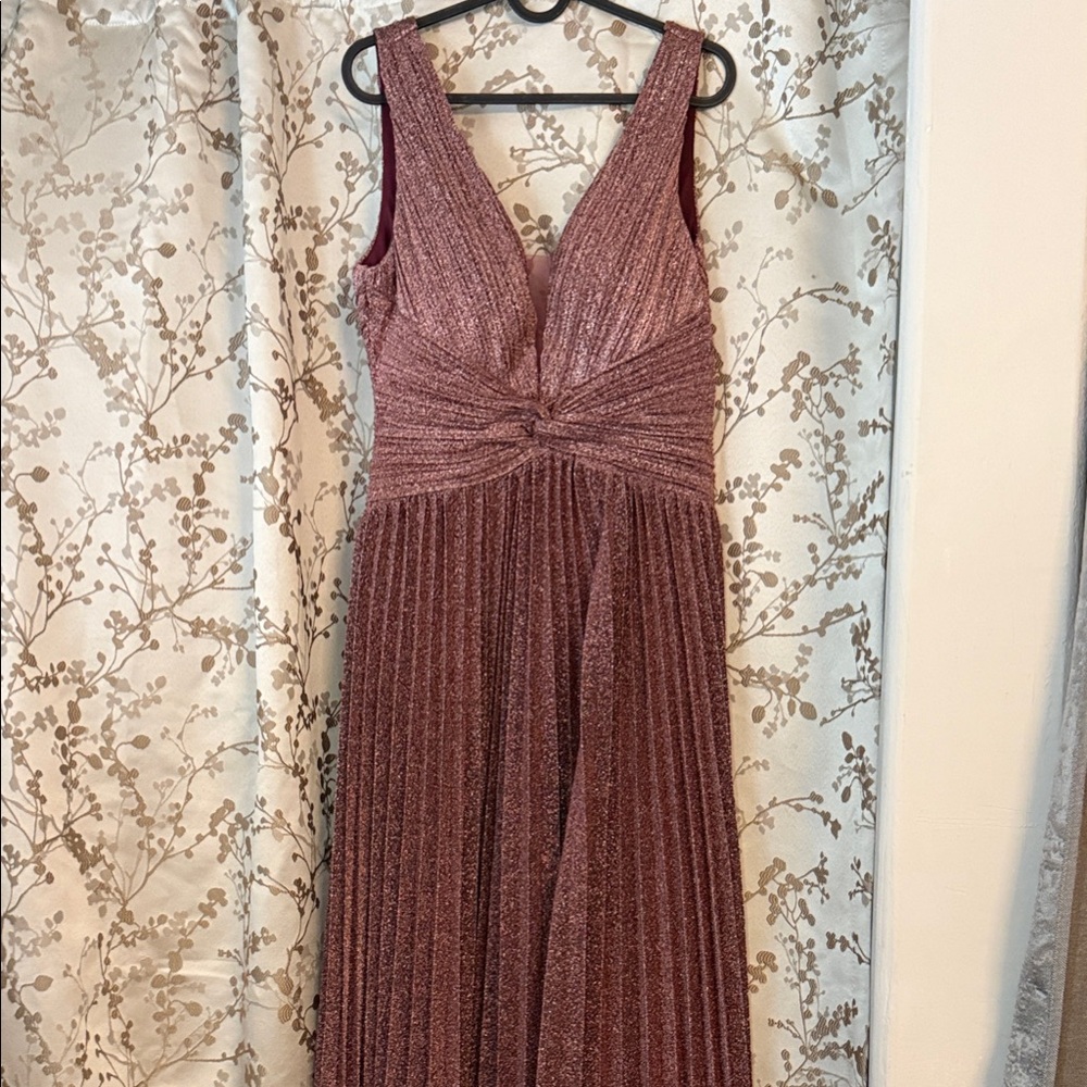 Glamorous Sleeveless Mauve Gown